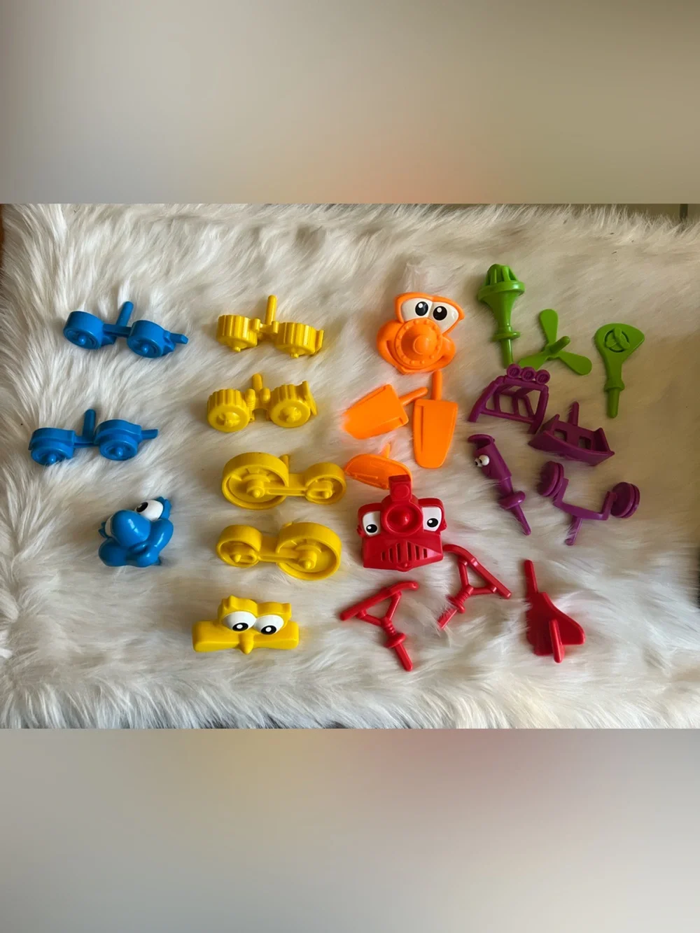 Kids playdoh transportation set